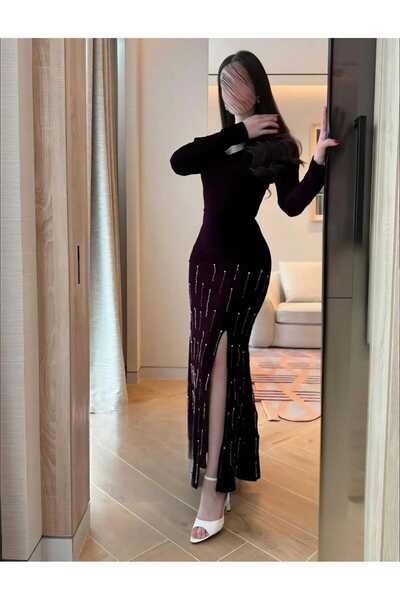 Loolmas fashion Elegant evening dress with a side slit and a crystal accent.