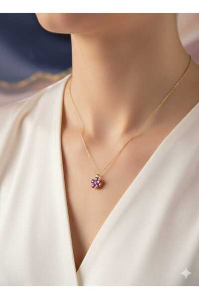 Clariss Mor Zirkon Taşlı Çiçek Figürlü Kaliteli Pirinç Kaplama Şık Kadın Kolye
