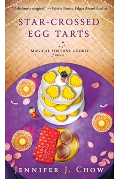 Minotaur Tarte cu ouă încrucișate: Un roman magic cu fursecuri cu noroc