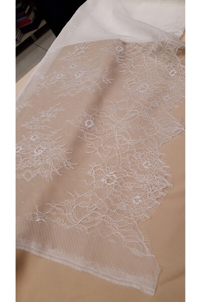 Safir Kumaş Gelinlik ve Abiyeler için Uçları Dilimli Kupon Lez Danteller 3 Metre