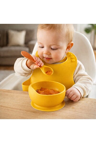 HANNA Set din silicon cu bol bavetica si lingurita pentru bebe - Galben mustar