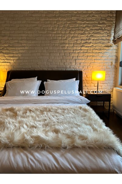 Doğuş Peluş Halı Soft Textured Beige Plush Bed End Runner