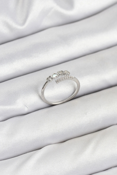 shopwave خاتم نسائي من النحاس الفضي اللون مع تفاصيل على شكل قلب وحجر الزركون ...