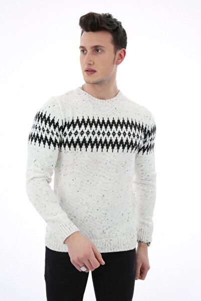 buğrahayalin White Thick Winter Casual Knit Sweater with Argyle Pattern