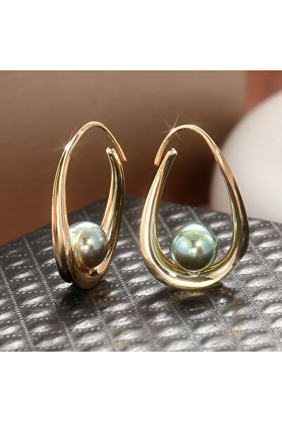 Choice T058 Hoop Earrings, Golden Color with Black Tahitian Pearls Medium Size.