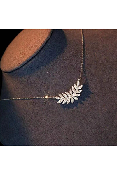 Choice قلادة XL442 Huitan الرقيقة على شكل ورقة شجر، مرصعة بكريستال زركونيا مك...