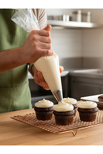 Bisbell 6-Piece Icing PVC Bag and Nozzle Set - Professional Cake Decorating Kit, Red/White, BB3917