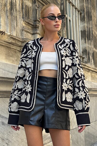 Trend Alaçatı Stili Women's Black Floral Embroidered Lined Jacket Vs00717