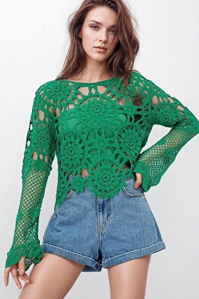VAGGON Women's Green Lace Embroidered Blouse Vs00789