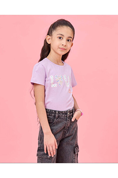 REDTAG تيشيرت بناتي مطبوع عليه صورة حب باللون الليلكي