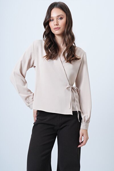 Trend Alaçatı Stili Women's Beige Double-Breasted Collar Side Tie Blouse Vs01509