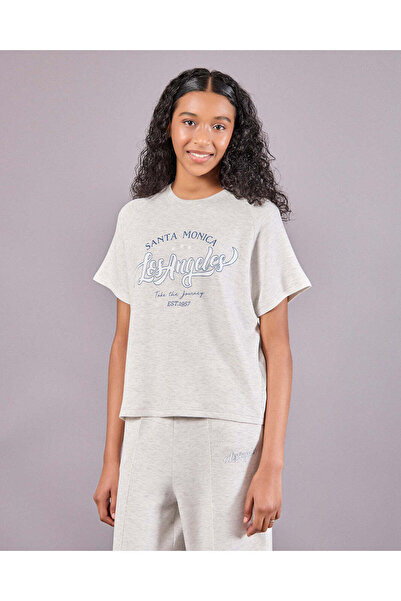 REDTAG تيشيرت غوص رمادي فاتح للبنات في المرحلة الثانوية