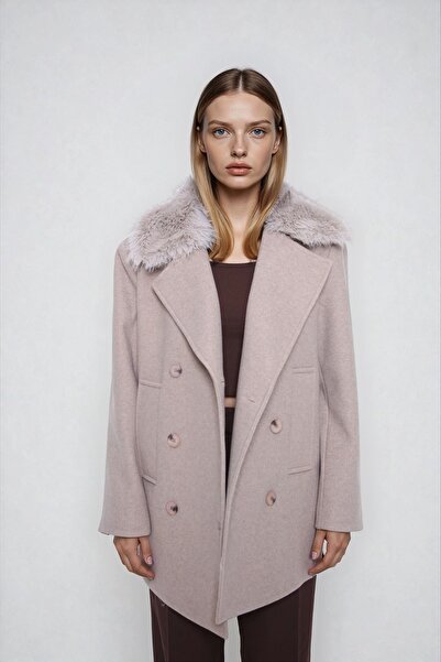 Vitrin Короткий кашеміровий пальто з хутряним коміром і великими кишенями