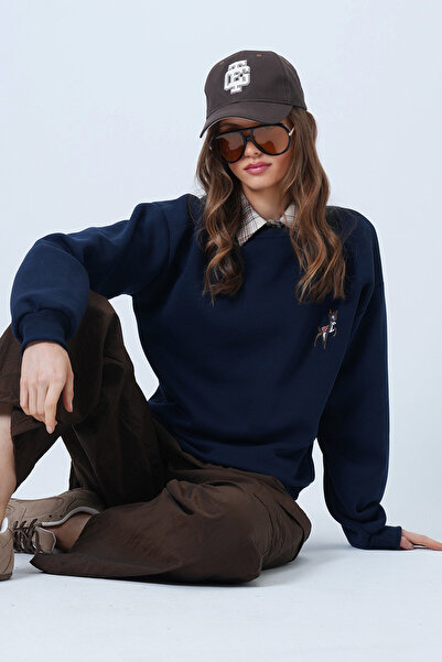 VAGGON Women's Navy Blue Deer Embroidered 3 Thread Sweatshirt Vs01320