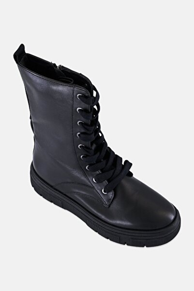 Geox أحذية نسائية من نوع إيزوت برباط للكاحل، أسود