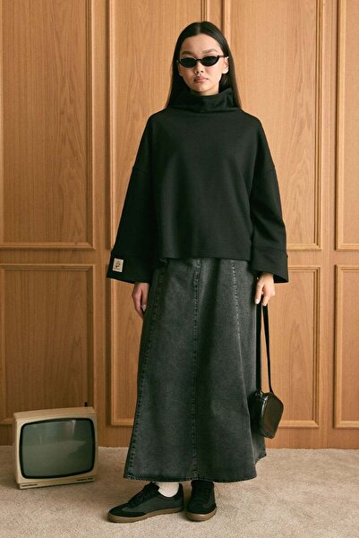 Ceylan Otantik Black Mock Neck Winter Bodysuit & Anthracite Denim Flared Skir...