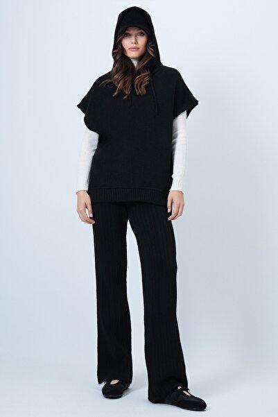 Trend Alaçatı Stili Women's Black K Hooded Sleeveless Sweatshirt and Elastic Waist Pants Knitwear Set Vs01461