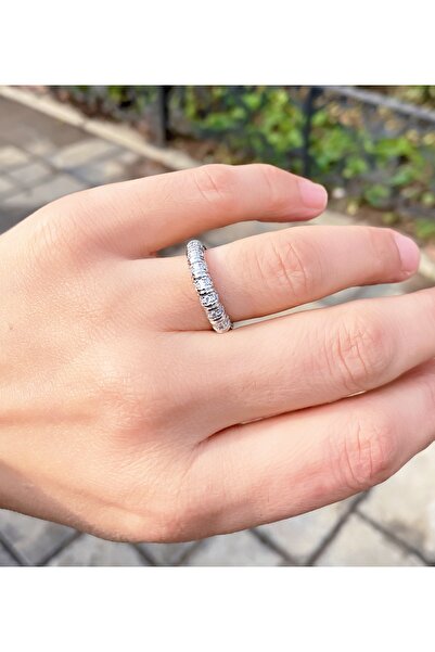 VEGALUXE Steel Zircon Stone Ring Does Not Tarnish. Adjustable to Fit the Finger.