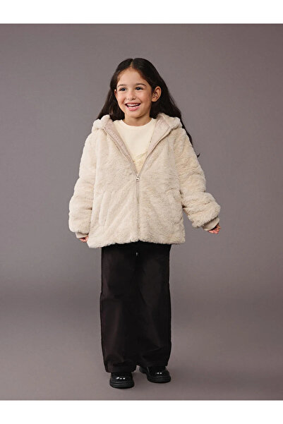 LC Waikiki LCW Kids Ekru Kapüşonlu Kız Çocuk Pelüş Mont