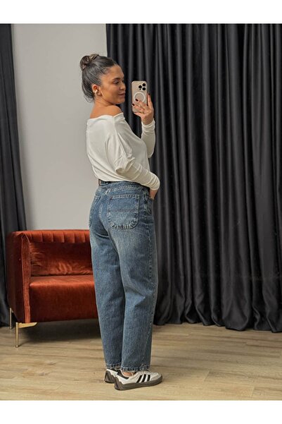 BÜŞRA PERKER Mom Jean