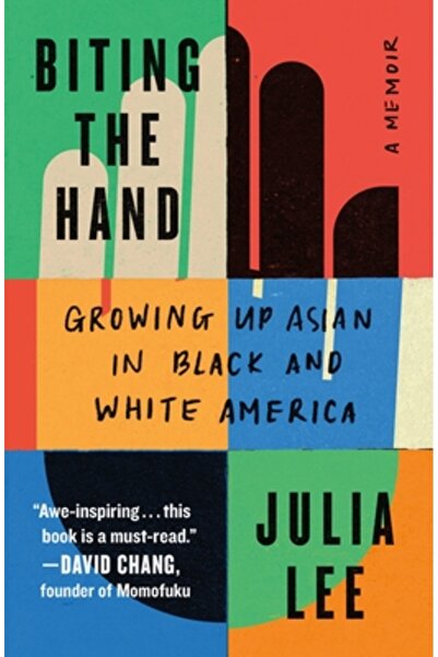 Henry Holt Mușcând mâna: Crescând asiatici în America alb-neagră