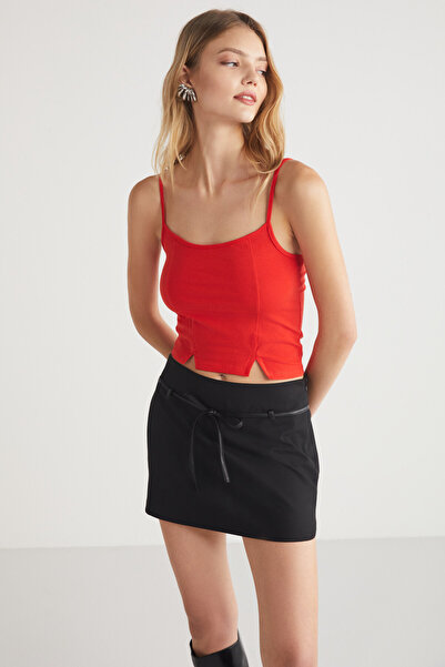 ETHIQUET Mıkela Kadın Viskon Askılı Yırtmaçlı Vücüdu Saran Crop Kırmızı Bluz