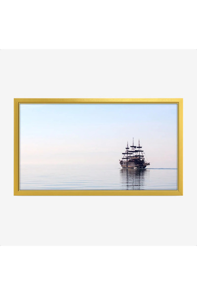 Tajridhome لوحة بحرية لسفينة قديمة تبحر في مياه هادئة تحت سماء زرقاء فاتحة، ت...