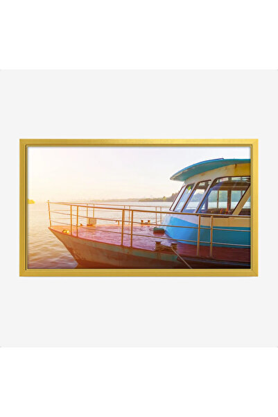 Tajridhome لوحة بحر بألوان دافئة تعكس ضوء الشمس على سطح الماء مع قارب أزرق، ج...