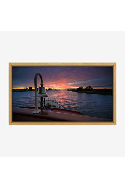 Tajridhome A night scene painting in enchanting sunset colors over calm waters, reflecting the beauty of nature, canvas.