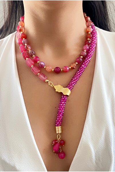 Takkı by Handan Pembe akik taşı ve kristal el örgüsü kolye.