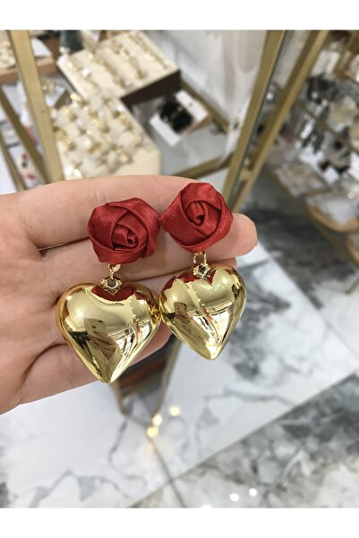the ASEL İNCİ Red rose detailed gold heart earrings