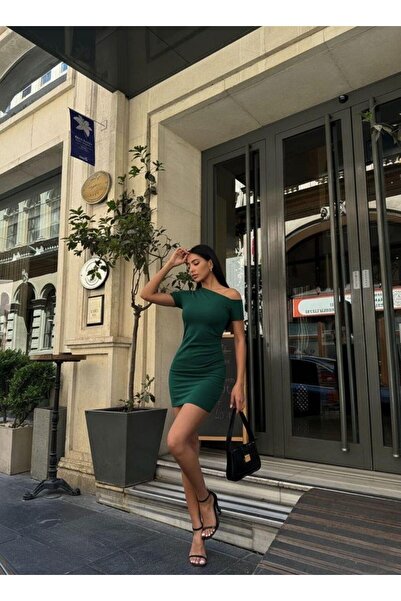 Modafeminen Rochie mini de petrecere cu decolteu asimetric 582978 SMARAGD