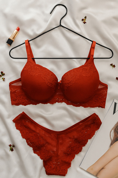 hepimiz alalım Red Lace Detailed Push up Bra Set