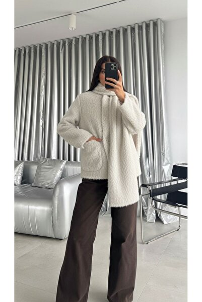 LİBREPRİVE Women's Plush Coat with Scarf Lining – Buttoned, Pockets, Oversize...