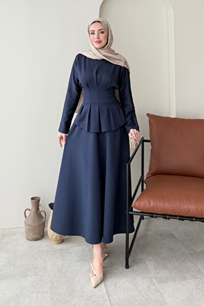 Tesettür Diyarı بدلة الغوص مع تنورة مربوطة من الخصر - أزرق داكن