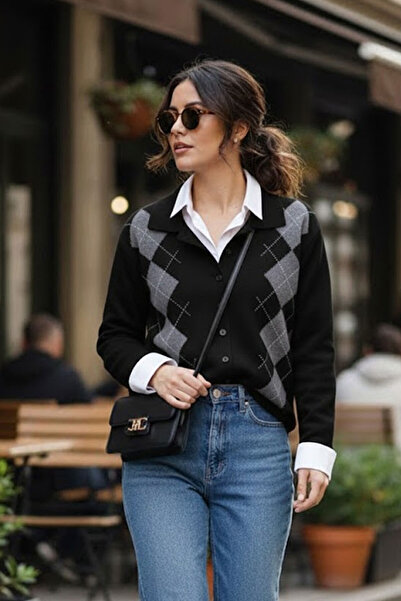 Tarz Cool Women's Black Diamond Pattern Buttoned Design New Trend Knitwear Cardigan