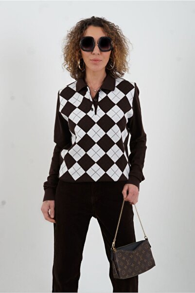 Zelish My Sister سترة بياقة بولو بنمط البقلاوة باللون البني الإكرو