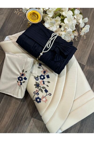 GENERAL Padded prayer mat set with embroidered prayer robe and Quran cover