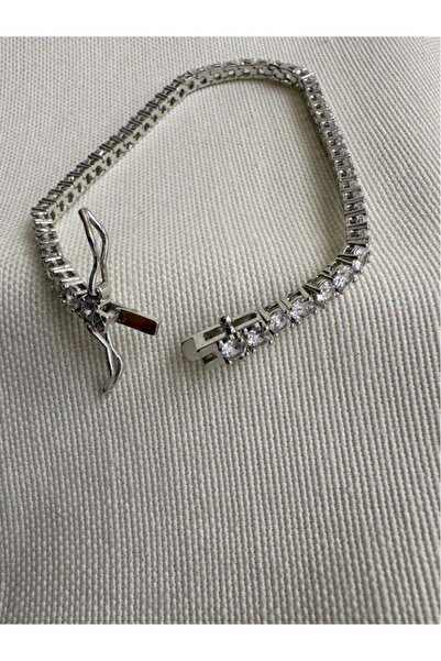 bijuxbymrv Cast Waterway Bracelet 4mm