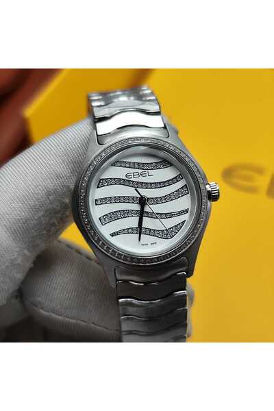 Ebel Ebel Wave women's watch with studs