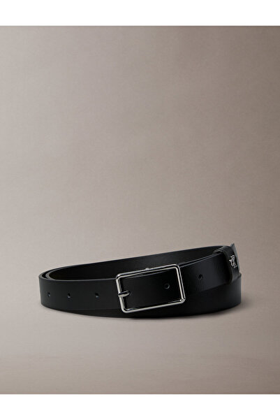 Calvin Klein حزام بإبزيم مستطيل الشكل من مونوجرام هاردوير