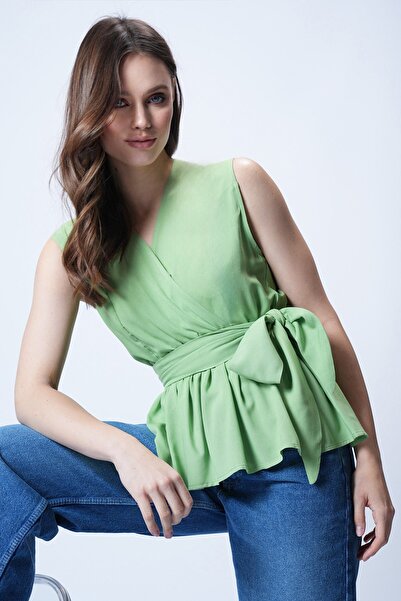 Trend Alaçatı Stili Kadın Fıstık Yeşili Kruvaze Yaka Eteği Volanlı Kendinden ...