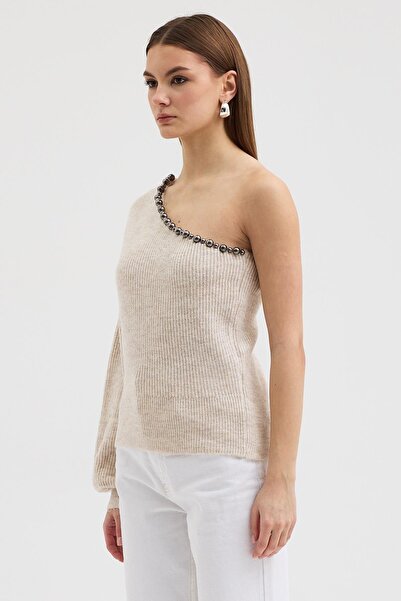 Lijuri One-Sleeve Knitwear Sweater with Pearl Detail and Boat Neck 1390