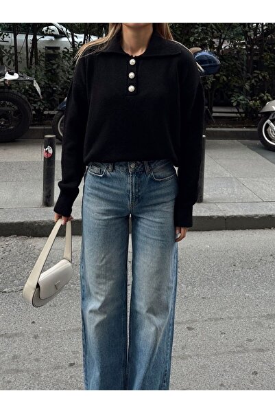 TrendParis Knitted sweater with button and collar detail