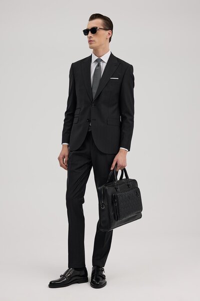 Jakamen Black Wool Slim Fit Pointed Collar Suit