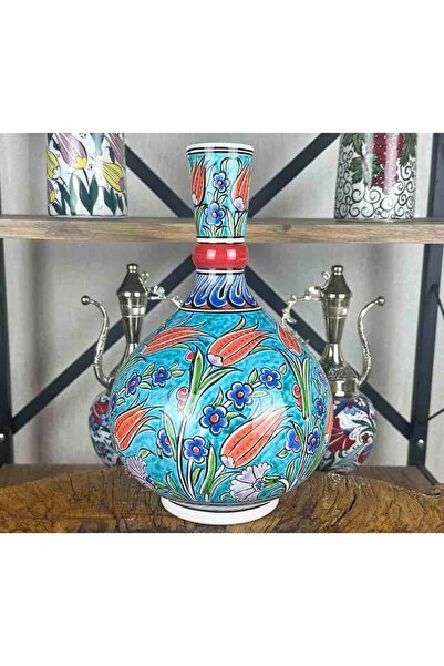 Çini Evi Spring Tulips – Iznik Tile Vase