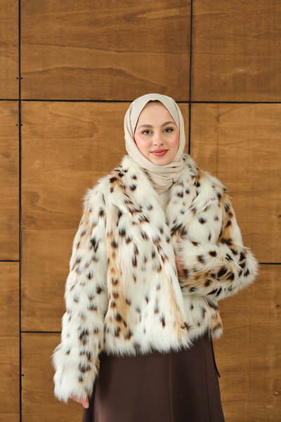 LOCCO Women's Leopard Print Short Fur Ecru