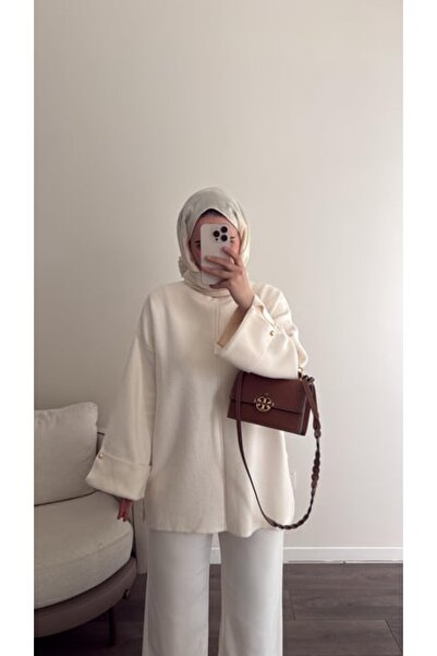 secret of VALORIA Oversized Cream Soft Textured Sweater – Hijab Friendly Rela...