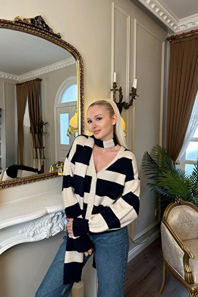 lizge giyim ATKI DETAYLI ÇİZGİLİ HIRKA