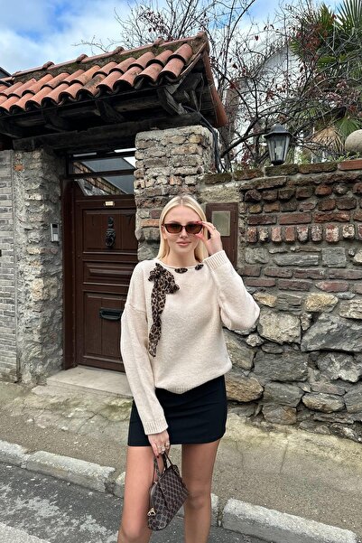 lizge giyim سترة تريكو بتفاصيل فولار